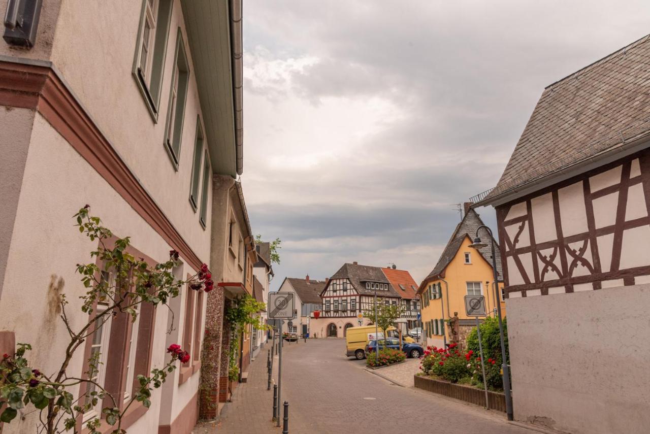 Designer Unterkunft In 15. Jahrhundert Altbau 75 M² Fuer Max. 4 Personen Apartment Eltville am Rhein Exterior photo